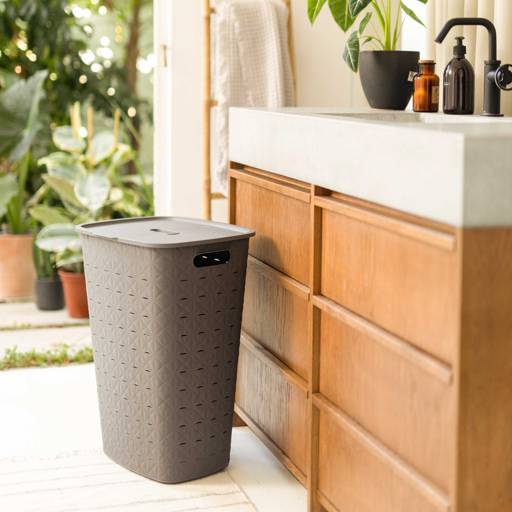https://nowy.zarzadzanie-dajar.pl/media/catalog/product/1/2/123614_softex_laundry_hamper_65_lt.jpg