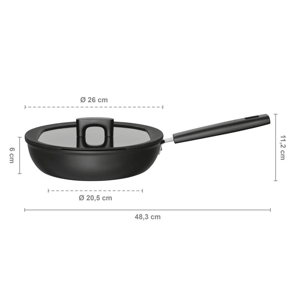 https://nowy.zarzadzanie-dajar.pl/media/catalog/product/1/2/123796_1052231_fiskars_hard_face_saute_pan_26cm_with_lid_environment_01_1x1_6_.jpg